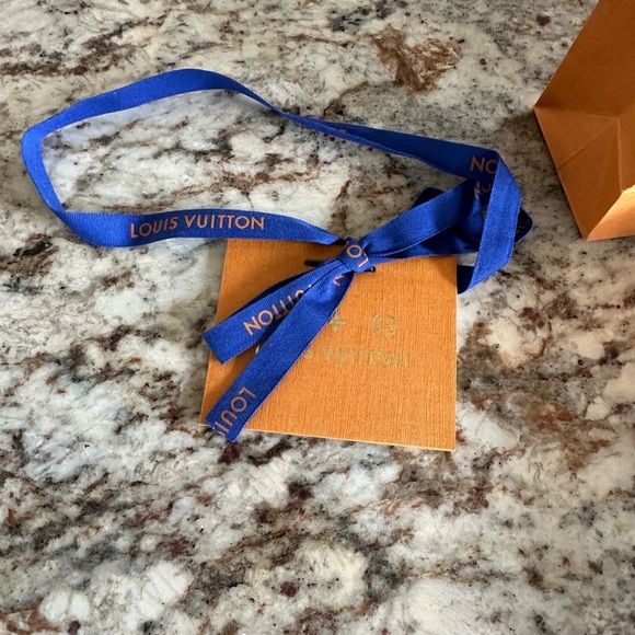 Louis Vuitton leather wallet - Picture 10 of 11